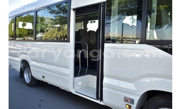 Nunua Imported Toyota Coaster White Gari ndani ya Import - Dubai nchini Malawi Nunua Imported Toyota Coaster White Gari ndani ya Import - Dubai nchini Malawi