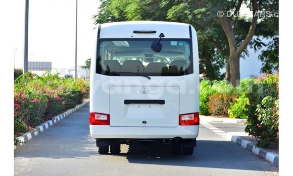 Nunua Imported Toyota Coaster White Gari ndani ya Import - Dubai nchini Malawi Nunua Imported Toyota Coaster White Gari ndani ya Import - Dubai nchini Malawi