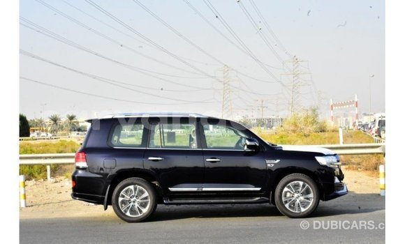 Nunua Imported Toyota Land Cruiser Black Gari ndani ya Import - Dubai nchini Malawi Nunua Imported Toyota Land Cruiser Black Gari ndani ya Import - Dubai nchini Malawi