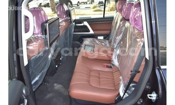 Nunua Imported Toyota Land Cruiser Black Gari ndani ya Import - Dubai nchini Malawi Nunua Imported Toyota Land Cruiser Black Gari ndani ya Import - Dubai nchini Malawi