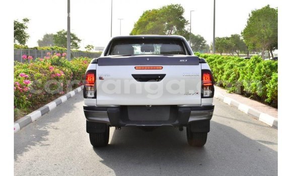 Nunua Imported Toyota Hilux White Gari ndani ya Import - Dubai nchini Malawi Nunua Imported Toyota Hilux White Gari ndani ya Import - Dubai nchini Malawi