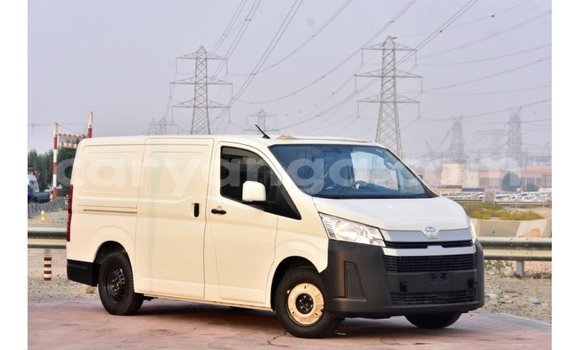 Buy Import Toyota Hiace White Car in Import - Dubai in Malawi Buy Import Toyota Hiace White Car in Import - Dubai in Malawi
