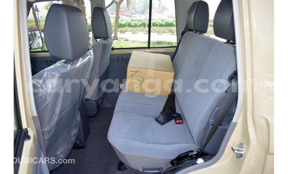 Nunua Imported Toyota Land Cruiser Beige Gari ndani ya Import - Dubai nchini Malawi Nunua Imported Toyota Land Cruiser Beige Gari ndani ya Import - Dubai nchini Malawi