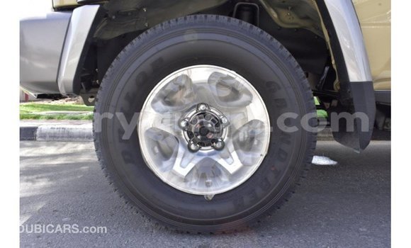 Nunua Imported Toyota Land Cruiser Beige Gari ndani ya Import - Dubai nchini Malawi Nunua Imported Toyota Land Cruiser Beige Gari ndani ya Import - Dubai nchini Malawi