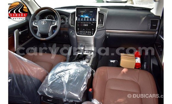 Nunua Imported Toyota Land Cruiser Black Gari ndani ya Import - Dubai nchini Malawi Nunua Imported Toyota Land Cruiser Black Gari ndani ya Import - Dubai nchini Malawi