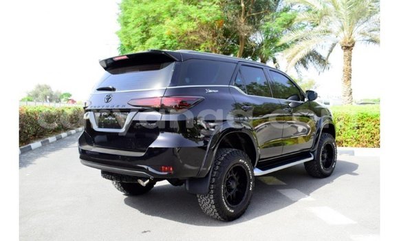 Nunua Imported Toyota Fortuner Black Gari ndani ya Import - Dubai nchini Malawi Nunua Imported Toyota Fortuner Black Gari ndani ya Import - Dubai nchini Malawi