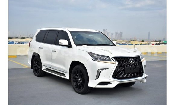 Nunua Imported Lexus LX White Gari ndani ya Import - Dubai nchini Malawi Nunua Imported Lexus LX White Gari ndani ya Import - Dubai nchini Malawi