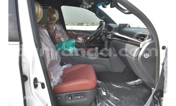 Nunua Imported Lexus LX White Gari ndani ya Import - Dubai nchini Malawi Nunua Imported Lexus LX White Gari ndani ya Import - Dubai nchini Malawi