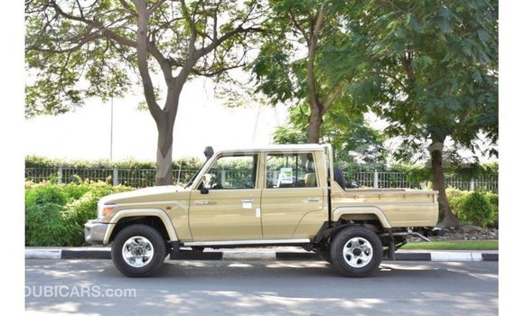Nunua Imported Toyota Land Cruiser Beige Gari ndani ya Import - Dubai nchini Malawi Nunua Imported Toyota Land Cruiser Beige Gari ndani ya Import - Dubai nchini Malawi