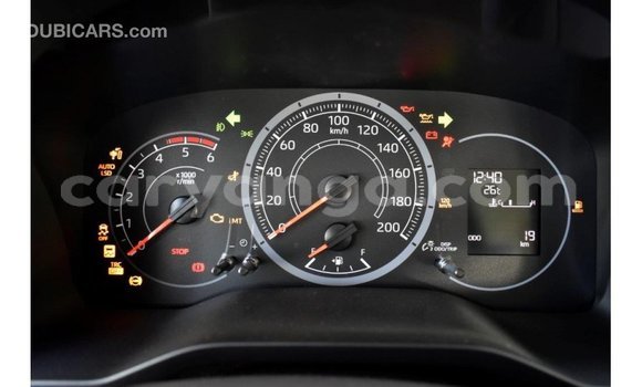 Nunua Imported Toyota Hiace White Gari ndani ya Import - Dubai nchini Malawi Nunua Imported Toyota Hiace White Gari ndani ya Import - Dubai nchini Malawi