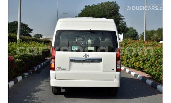 Nunua Imported Toyota Hiace White Gari ndani ya Import - Dubai nchini Malawi Nunua Imported Toyota Hiace White Gari ndani ya Import - Dubai nchini Malawi