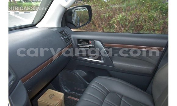 Nunua Imported Toyota Land Cruiser Black Gari ndani ya Import - Dubai nchini Malawi Nunua Imported Toyota Land Cruiser Black Gari ndani ya Import - Dubai nchini Malawi