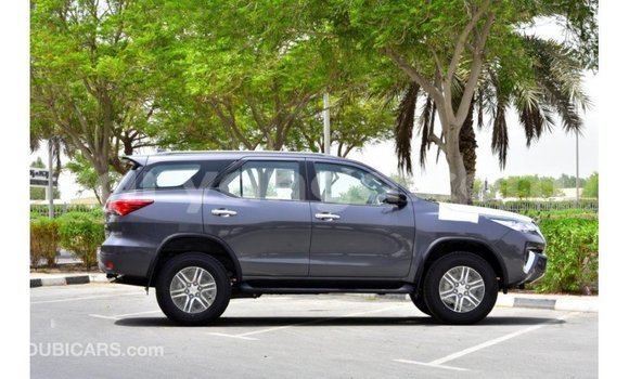 Nunua Imported Toyota Fortuner Other Gari ndani ya Import - Dubai nchini Malawi Nunua Imported Toyota Fortuner Other Gari ndani ya Import - Dubai nchini Malawi
