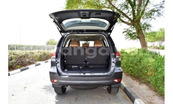 Nunua Imported Toyota Fortuner Other Gari ndani ya Import - Dubai nchini Malawi Nunua Imported Toyota Fortuner Other Gari ndani ya Import - Dubai nchini Malawi