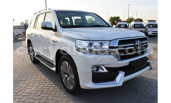 Buy Import Toyota Land Cruiser White Car in Import - Dubai in Malawi Buy Import Toyota Land Cruiser White Car in Import - Dubai in Malawi