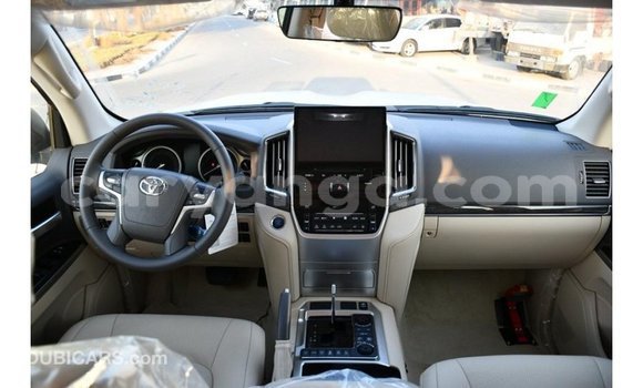 Buy Import Toyota Land Cruiser White Car in Import - Dubai in Malawi Buy Import Toyota Land Cruiser White Car in Import - Dubai in Malawi