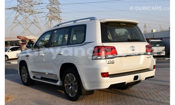 Buy Import Toyota Land Cruiser White Car in Import - Dubai in Malawi Buy Import Toyota Land Cruiser White Car in Import - Dubai in Malawi