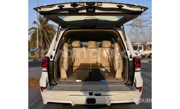 Buy Import Toyota Land Cruiser White Car in Import - Dubai in Malawi Buy Import Toyota Land Cruiser White Car in Import - Dubai in Malawi