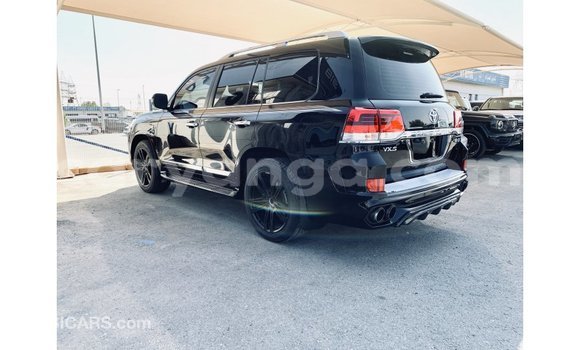 Acheter Import Voiture Toyota Land Cruiser Noir à Import - Dubai, Malawi Acheter Import Voiture Toyota Land Cruiser Noir à Import - Dubai, Malawi