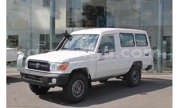 Buy Import Toyota Land Cruiser White Car in Import - Dubai in Malawi Buy Import Toyota Land Cruiser White Car in Import - Dubai in Malawi