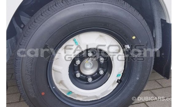 Acheter Import Voiture Toyota Hiace Blanc à Import - Dubai, Malawi Acheter Import Voiture Toyota Hiace Blanc à Import - Dubai, Malawi