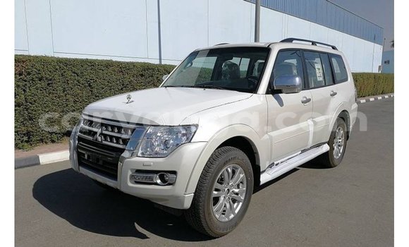 Buy Import Mitsubishi Pajero White Car in Import - Dubai in Malawi Buy Import Mitsubishi Pajero White Car in Import - Dubai in Malawi