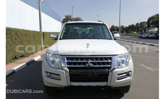Buy Import Mitsubishi Pajero White Car in Import - Dubai in Malawi Buy Import Mitsubishi Pajero White Car in Import - Dubai in Malawi