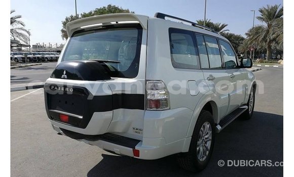 Buy Import Mitsubishi Pajero White Car in Import - Dubai in Malawi Buy Import Mitsubishi Pajero White Car in Import - Dubai in Malawi