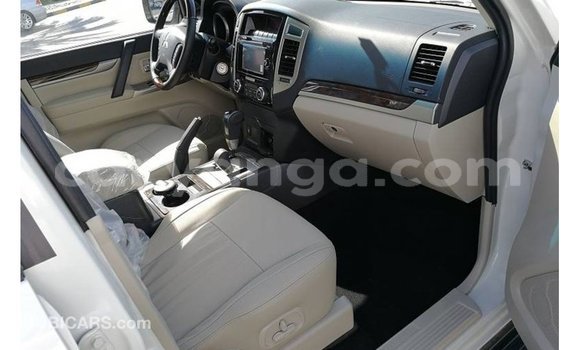 Buy Import Mitsubishi Pajero White Car in Import - Dubai in Malawi Buy Import Mitsubishi Pajero White Car in Import - Dubai in Malawi