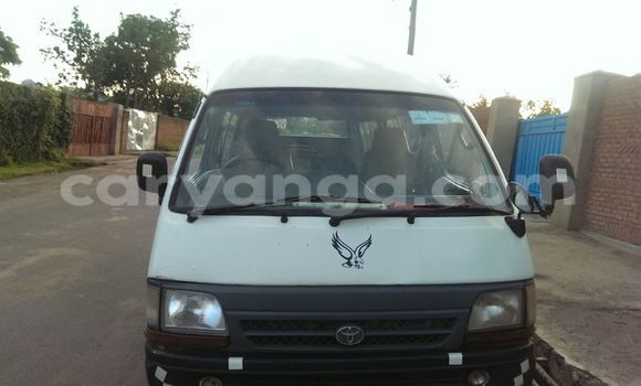 Buy Used Toyota Hiace White Car in Lilongwe in Malawi Buy Used Toyota Hiace White Car in Lilongwe in Malawi