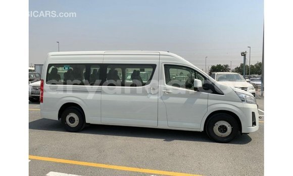 Acheter Import Voiture Toyota Hiace Blanc à Import - Dubai, Malawi Acheter Import Voiture Toyota Hiace Blanc à Import - Dubai, Malawi