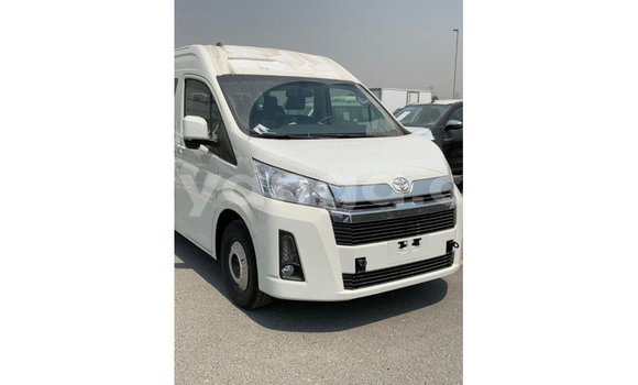 Acheter Import Voiture Toyota Hiace Blanc à Import - Dubai, Malawi Acheter Import Voiture Toyota Hiace Blanc à Import - Dubai, Malawi