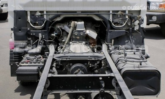 Buy Import Mitsubishi Canter White Car in Import - Dubai in Malawi Buy Import Mitsubishi Canter White Car in Import - Dubai in Malawi