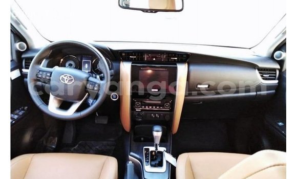 Buy Import Toyota Fortuner White Car in Import - Dubai in Malawi Buy Import Toyota Fortuner White Car in Import - Dubai in Malawi