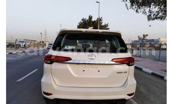 Buy Import Toyota Fortuner White Car in Import - Dubai in Malawi Buy Import Toyota Fortuner White Car in Import - Dubai in Malawi