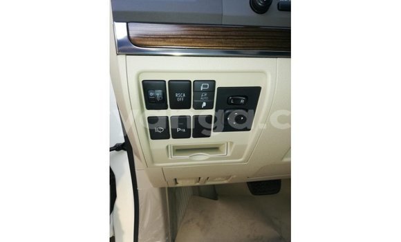 Buy Import Toyota Land Cruiser White Car in Import - Dubai in Malawi Buy Import Toyota Land Cruiser White Car in Import - Dubai in Malawi