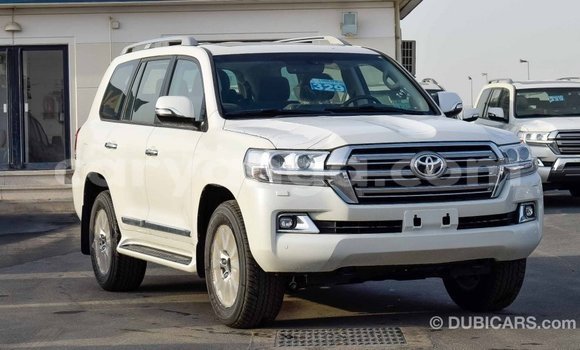 Buy Import Toyota Land Cruiser White Car in Import - Dubai in Malawi Buy Import Toyota Land Cruiser White Car in Import - Dubai in Malawi