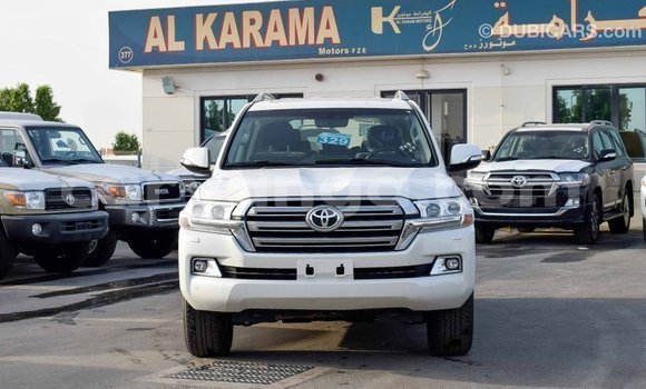 Buy Import Toyota Land Cruiser White Car in Import - Dubai in Malawi Buy Import Toyota Land Cruiser White Car in Import - Dubai in Malawi