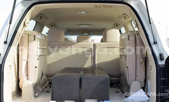Nunua Imported Toyota Land Cruiser White Gari ndani ya Import - Dubai nchini Malawi Nunua Imported Toyota Land Cruiser White Gari ndani ya Import - Dubai nchini Malawi