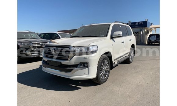 Buy Import Toyota Land Cruiser White Car in Import - Dubai in Malawi Buy Import Toyota Land Cruiser White Car in Import - Dubai in Malawi