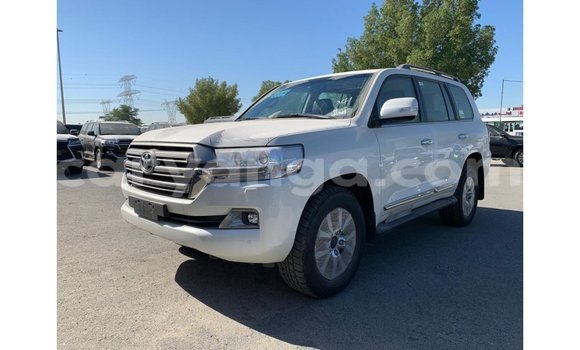 Buy Import Toyota Land Cruiser White Car in Import - Dubai in Malawi Buy Import Toyota Land Cruiser White Car in Import - Dubai in Malawi