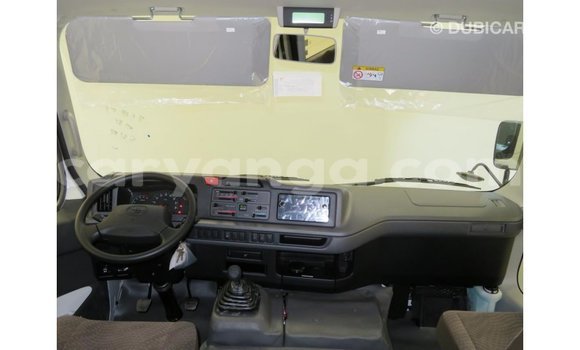 Acheter Import Voiture Toyota Coaster Blanc à Import - Dubai, Malawi Acheter Import Voiture Toyota Coaster Blanc à Import - Dubai, Malawi
