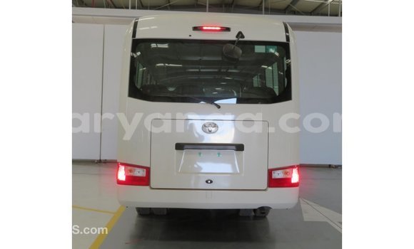 Acheter Import Voiture Toyota Coaster Blanc à Import - Dubai, Malawi Acheter Import Voiture Toyota Coaster Blanc à Import - Dubai, Malawi