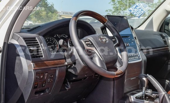 Buy Import Toyota Land Cruiser White Car in Import - Dubai in Malawi Buy Import Toyota Land Cruiser White Car in Import - Dubai in Malawi