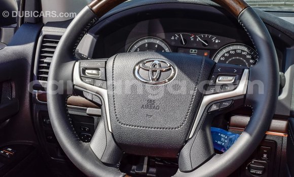 Buy Import Toyota Land Cruiser White Car in Import - Dubai in Malawi Buy Import Toyota Land Cruiser White Car in Import - Dubai in Malawi