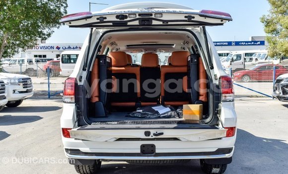 Buy Import Toyota Land Cruiser White Car in Import - Dubai in Malawi Buy Import Toyota Land Cruiser White Car in Import - Dubai in Malawi
