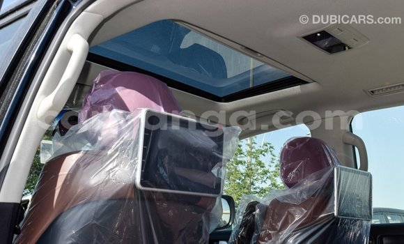 Acheter Import Voiture Toyota Land Cruiser Noir à Import - Dubai, Malawi Acheter Import Voiture Toyota Land Cruiser Noir à Import - Dubai, Malawi