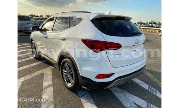Nunua Imported Hyundai Santa Fe White Gari ndani ya Import - Dubai nchini Malawi Nunua Imported Hyundai Santa Fe White Gari ndani ya Import - Dubai nchini Malawi