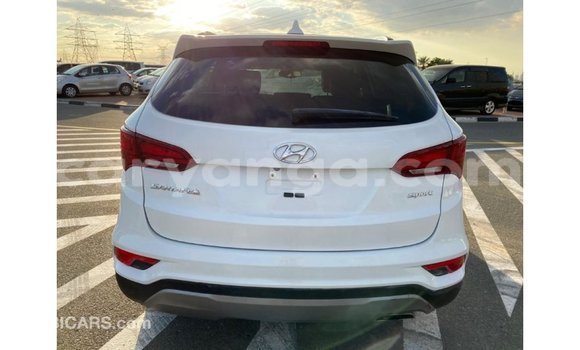 Nunua Imported Hyundai Santa Fe White Gari ndani ya Import - Dubai nchini Malawi Nunua Imported Hyundai Santa Fe White Gari ndani ya Import - Dubai nchini Malawi