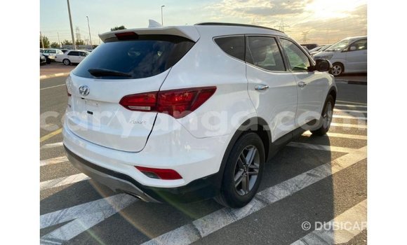 Nunua Imported Hyundai Santa Fe White Gari ndani ya Import - Dubai nchini Malawi Nunua Imported Hyundai Santa Fe White Gari ndani ya Import - Dubai nchini Malawi